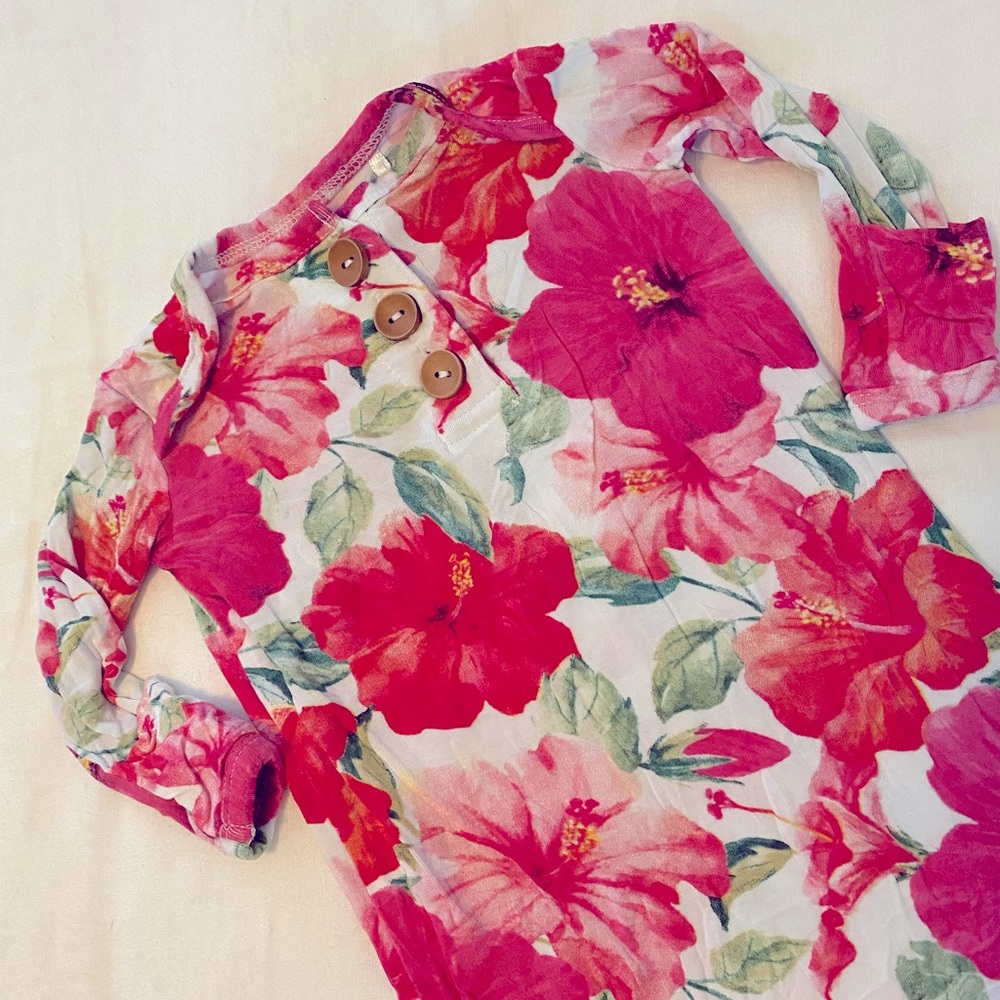Hibiscus Posh Peanut gown